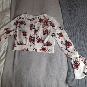 Floral Plunge V Neck Crop Top NWOT